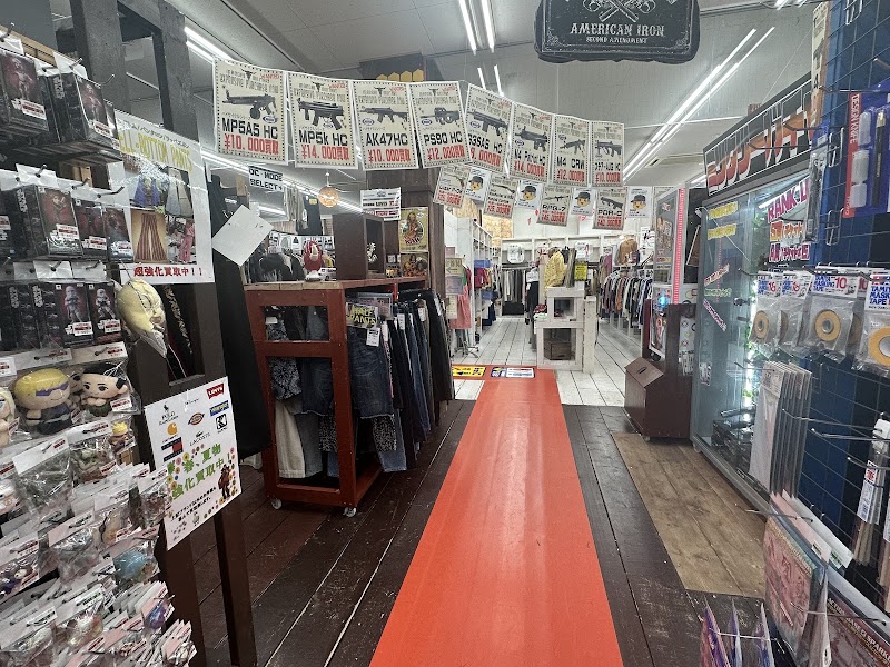 万代書店 川越店 - 写真 8