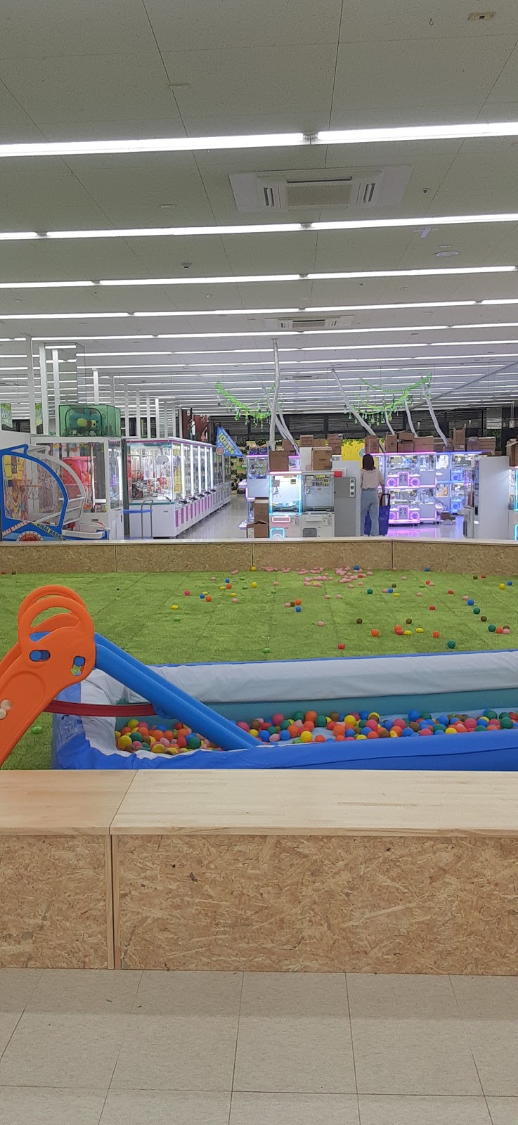 クレゲ倉庫 万代書店 本庄店 - 写真 8