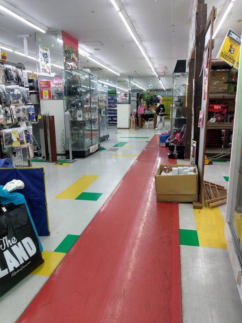 千葉鑑定団 八千代店 - 写真 8